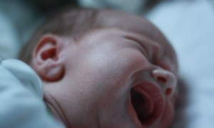 Warum Neugeborene nicht die ganze Nacht durchschlafen 