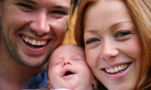 Bringen Sie Ihr Neugeborenes nach Hause 