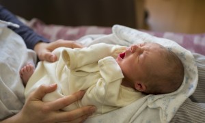 Video über die frühen Tage mit Ihrem Baby 