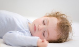 Bettsicherheit für Kleinkinder bis zum Alter von drei Jahren 