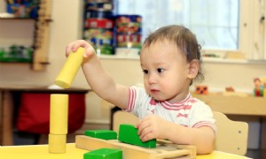 Kleinkinderspiel - Alter 12-24 Monate 