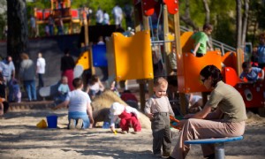 Spielplatzsicherheit für Kleinkinder 