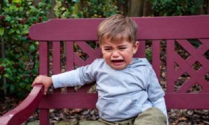 Die 3 Hauptunterschiede zwischen einem sensorischen Meltdown und einem Wutanfall 