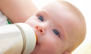 9 Tipps, um das Abpumpen von Muttermilch bei der Arbeit zu vereinfachen 