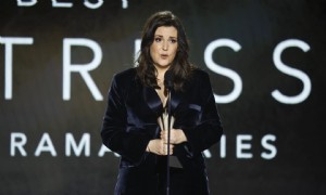 Die Gewinnerin der besten Schauspielerin bedankt sich bei ihrer Dankesrede für das „Engel“-Kindermädchen 