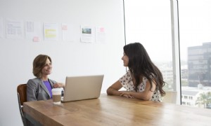 Was ist eine Nanny-Agentur? Hier ist alles, was Sie wissen müssen