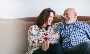 Wie man mit alternden Eltern darüber spricht, wer was im Testament bekommt