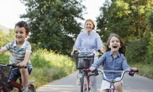 Tagespflege vs. Nanny Share:Welche ist die Richtige für Sie? 