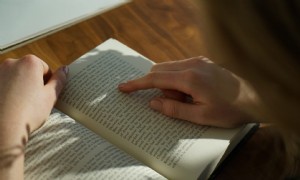 Die 5 besten Bücher über Babysitter zum Lesen bei der Arbeit 