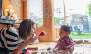 11 Arbeitslosengeld Familien sollten erwägen, ihre Kindermädchen anzubieten 