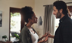 8 häufige Meinungsverschiedenheiten in der Elternschaft, die Paare haben – und wie man damit umgeht 