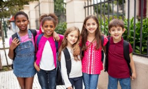 Schulstress:Untersuchung der Wahrnehmungen von 1.000 Eltern zur Schulsaison 