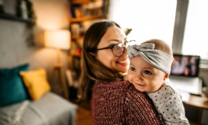 Wann Sie einen Babysittervertrag brauchen und was darin enthalten ist 