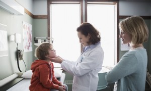 Wir alle belügen die Kinderärzte unserer Kinder. Hier ist, was Sie dagegen tun können 