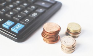 Warum eine faire Bezahlung für Ihre Pflegekraft wichtig ist 