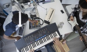 6 von Eltern getestete Strategien, um die vollen Stundenpläne Ihrer Kinder nach der Schule zu jonglieren 