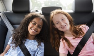 8 lustige Fragen, um die Kinder in Ihrer Fahrgemeinschaft zum Reden und Teilen zu bringen 