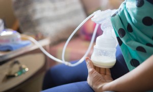 Vom Stillen bis zum Abpumpen:10 Tipps für Mütter auf dem Weg zurück zur Arbeit 