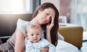 6 Fragen, die Sie frischgebackenen Müttern niemals stellen sollten 