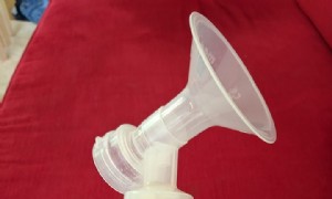 Der virale Brustpumpen-Hack, von dem Mütter nicht genug bekommen können 