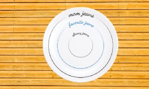 Store zieht körperbeschämende Platten heraus, die Frauen sagen, dass sie weniger essen sollen 