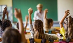 Diese Schule macht endlich die Kleiderordnung für Jungen und Mädchen gleich 