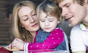 4 Möglichkeiten, wie ein Kleinkind Ihre Beziehung zu Ihrem Partner verändert 