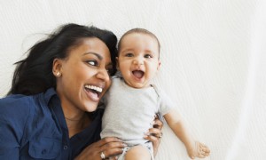 Baby mit 3 Monaten:Die zu erwartenden Entwicklungsmeilensteine 