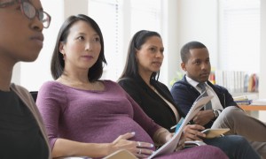 Schwangerschaftsdiskriminierung ist real und die Geschichten dieser Frauen beweisen es 