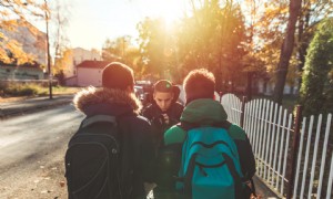 Mutter verteidigt Sohn, weil er ein Kind geschlagen hat, das ihn „quälte und schikanierte“