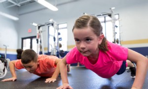 Lustige Indoor-Übungen für Kinder im Schulalter (5-12 Jahre) 