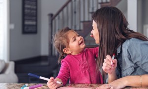 Dies sind die einfachsten Städte, um einen Babysitter-Job zum Valentinstag zu finden 