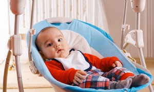 Nutzung einer Babyschaukel:Ihre Fragen zu Alter, Gewicht und Schlaf beantwortet 