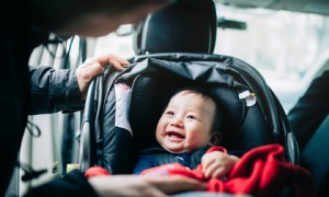 Papa schwört Babysprache für seine Kinder ab, aber ist das wirklich schlimm? 