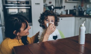 Kann ein Baby oder Kleinkind saisonale Allergien haben? 