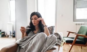 Ich bin ein Elternteil mit COVID-19-Symptomen:Was soll ich tun?