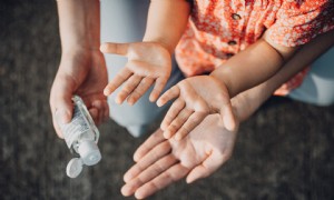 Pflegekräfte und Hausputzer:So könnte eine sichere Rückkehr an den Arbeitsplatz nach dem Lockdown aussehen 