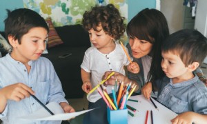 Ist ein außerschulischer Kinderbetreuungsjob das Richtige für Sie? 