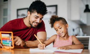 6 Tipps, um ein großartiger Sitter nach der Schule zu sein 