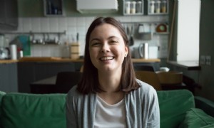 7 Interviewfragen, die Sie stellen sollten, wenn Sie ein Kindermädchen oder einen Sitter für die Zeit nach der Schule einstellen 