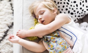 7 bewährte Methoden, um Ihr Kind zu einem Nickerchen zu machen – ohne viel Aufhebens 