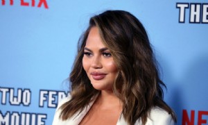 Chrissy Teigens ehrliche Diskussion über ihre Risikoschwangerschaft stärkt Mütter 