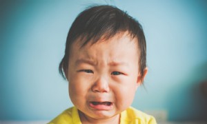 Wie kann man Trennungsangst bei Babys lindern? 