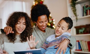 10 kreative, COVID-freundliche Möglichkeiten, wie Familien die Feiertage im Jahr 2020 feiern 