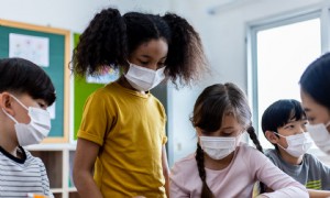 Laut einem neuen CDC-Bericht stehen die Schulen möglicherweise näher an der Wiedereröffnung als wir dachten 