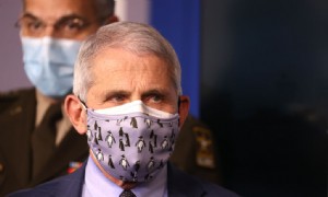 Experten warnen, dass es an der Zeit ist, sich doppelt gegen neue COVID-19-Stämme zu wehren 