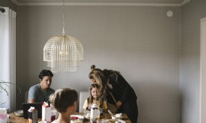 Wie man Kindern auf liebevollste und mitfühlende Weise von der Scheidung erzählt 