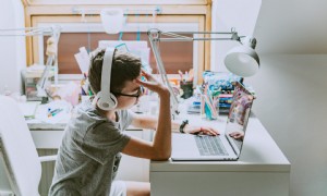 Frustrierte Eltern inszenieren „Zoom-Blackout“, um gegen Schulschließungen zu protestieren 