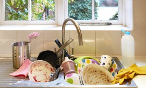 Müde Mutter dokumentiert Putzstreik auf Twitter und ihre Erfahrung ist so nachvollziehbar 