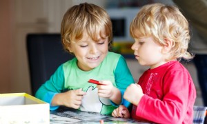 15 Spiele für 3-Jährige zum gemeinsamen Spielen 